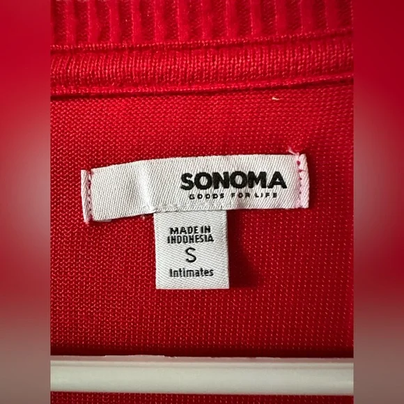 NWT . Women’s red pajama shirt. Size Small - Picture 3 of 3